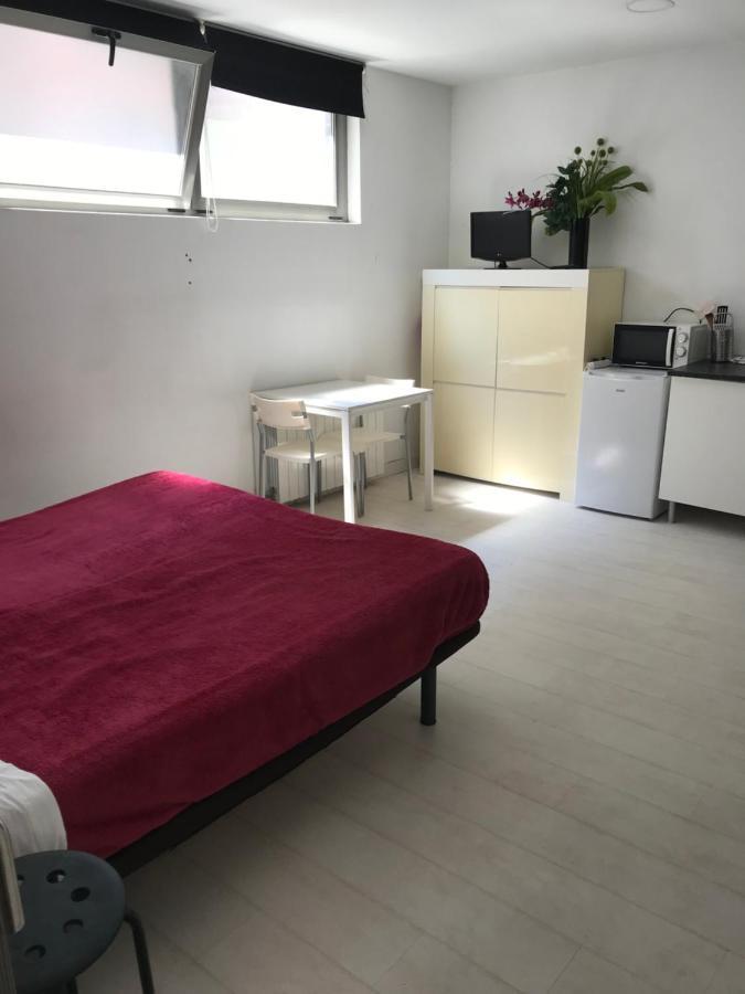 Room And Kitchen Bilbau Exterior foto