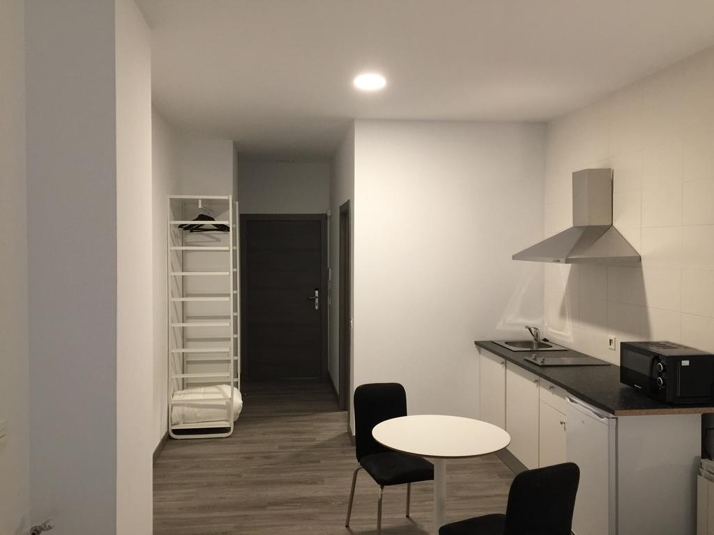 Room And Kitchen Bilbau Exterior foto
